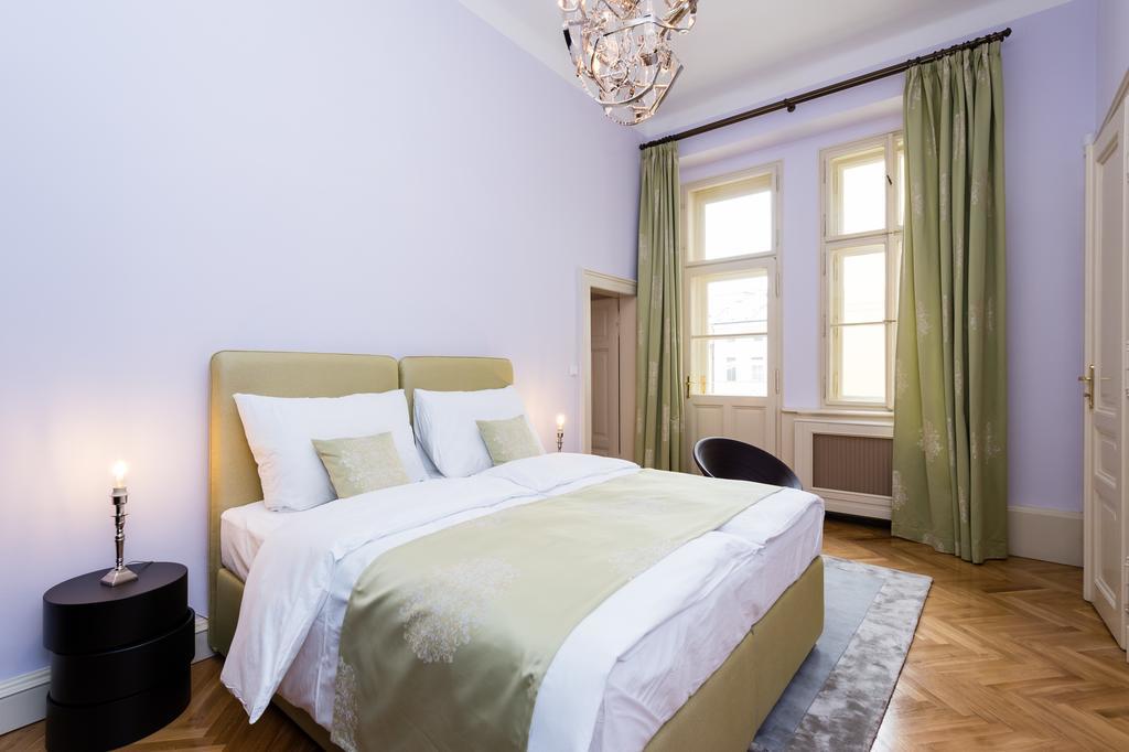 Grand Central Residence By Tkc Prága Kültér fotó