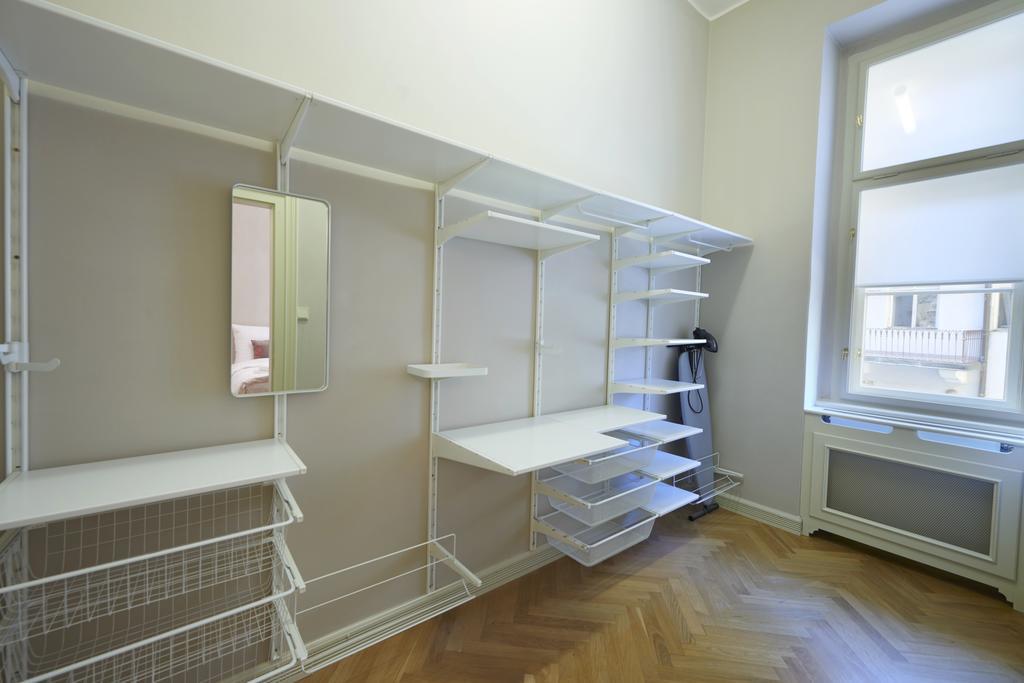Grand Central Residence By Tkc Prága Kültér fotó