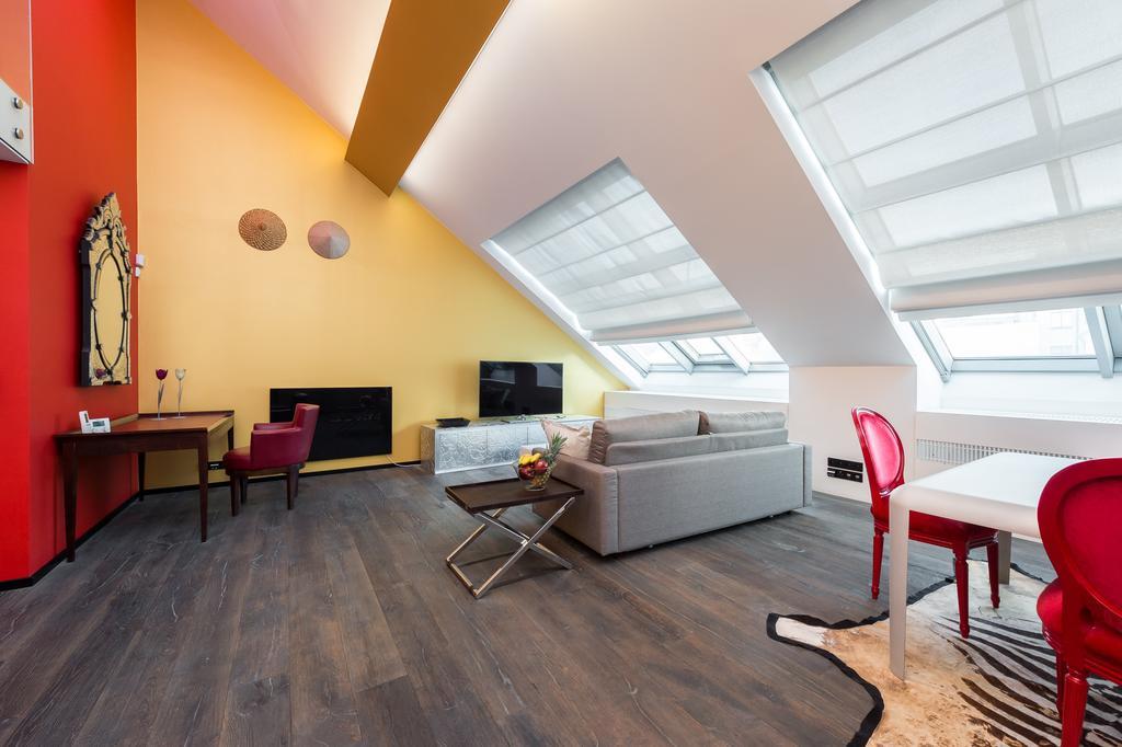 Grand Central Residence By Tkc Prága Kültér fotó