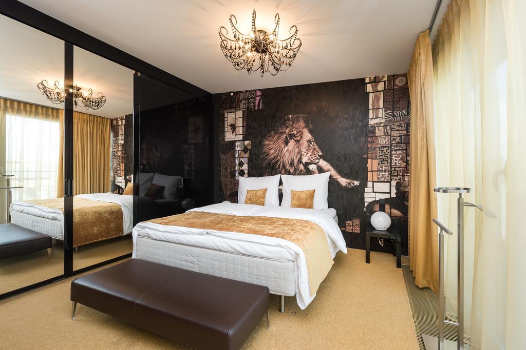 Grand Central Residence By Tkc Prága Kültér fotó