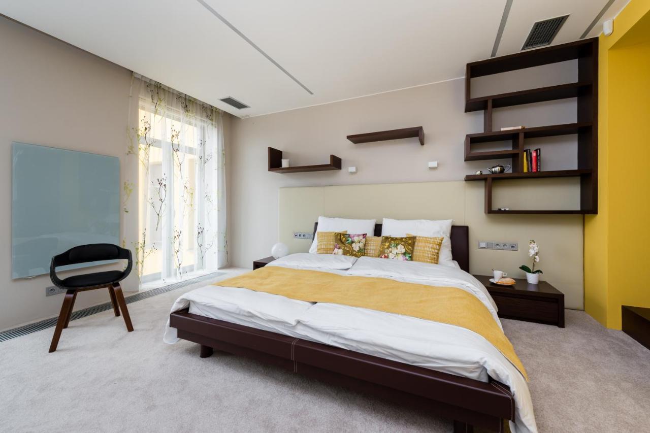 Grand Central Residence By Tkc Prága Kültér fotó