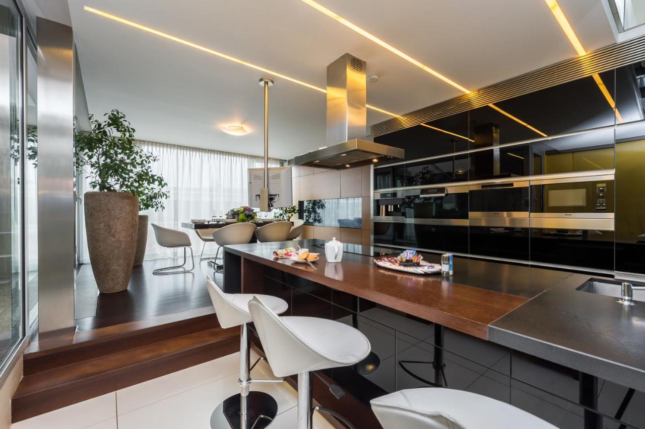 Grand Central Residence By Tkc Prága Kültér fotó