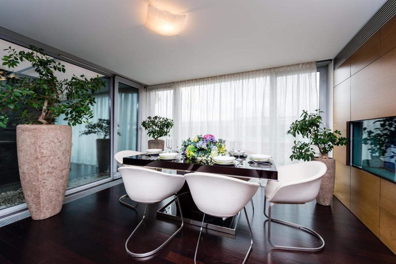 Grand Central Residence By Tkc Prága Kültér fotó